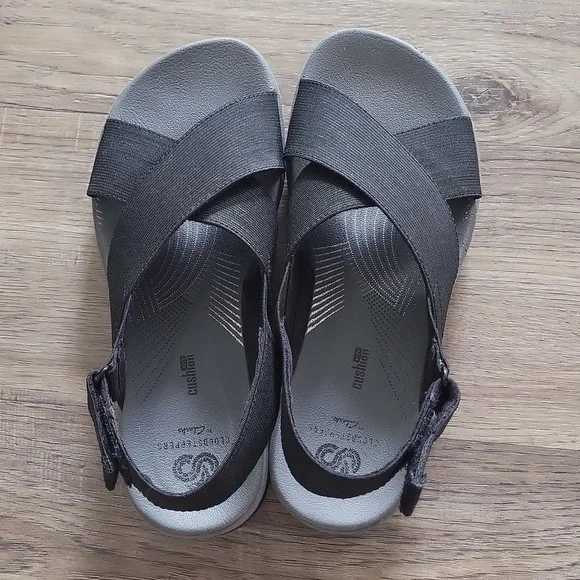 Clarks Cloudsteppers sandals women's 6 black criss-cross adjustable heel strap - Picture 6 of 9